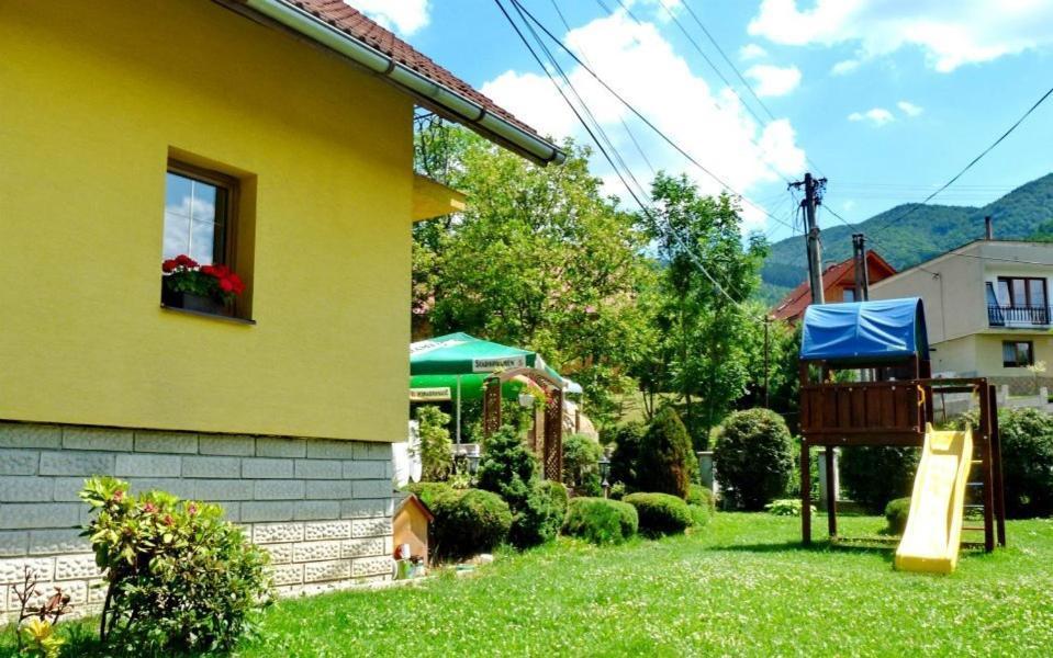 Relax Penzion U Adama Dolna Tizina ภายนอก รูปภาพ